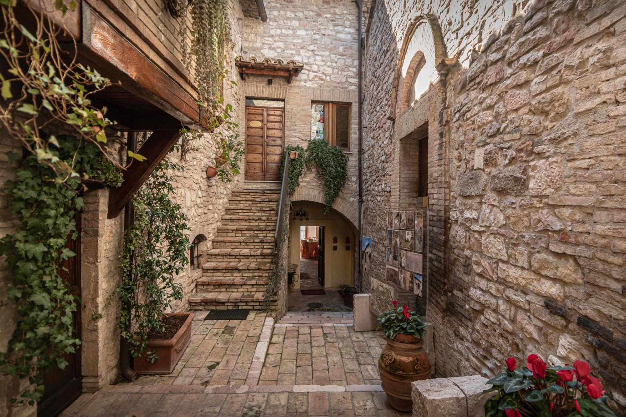 Residenza D'Epoca San Crispino Apart otel Assisi Dış mekan fotoğraf