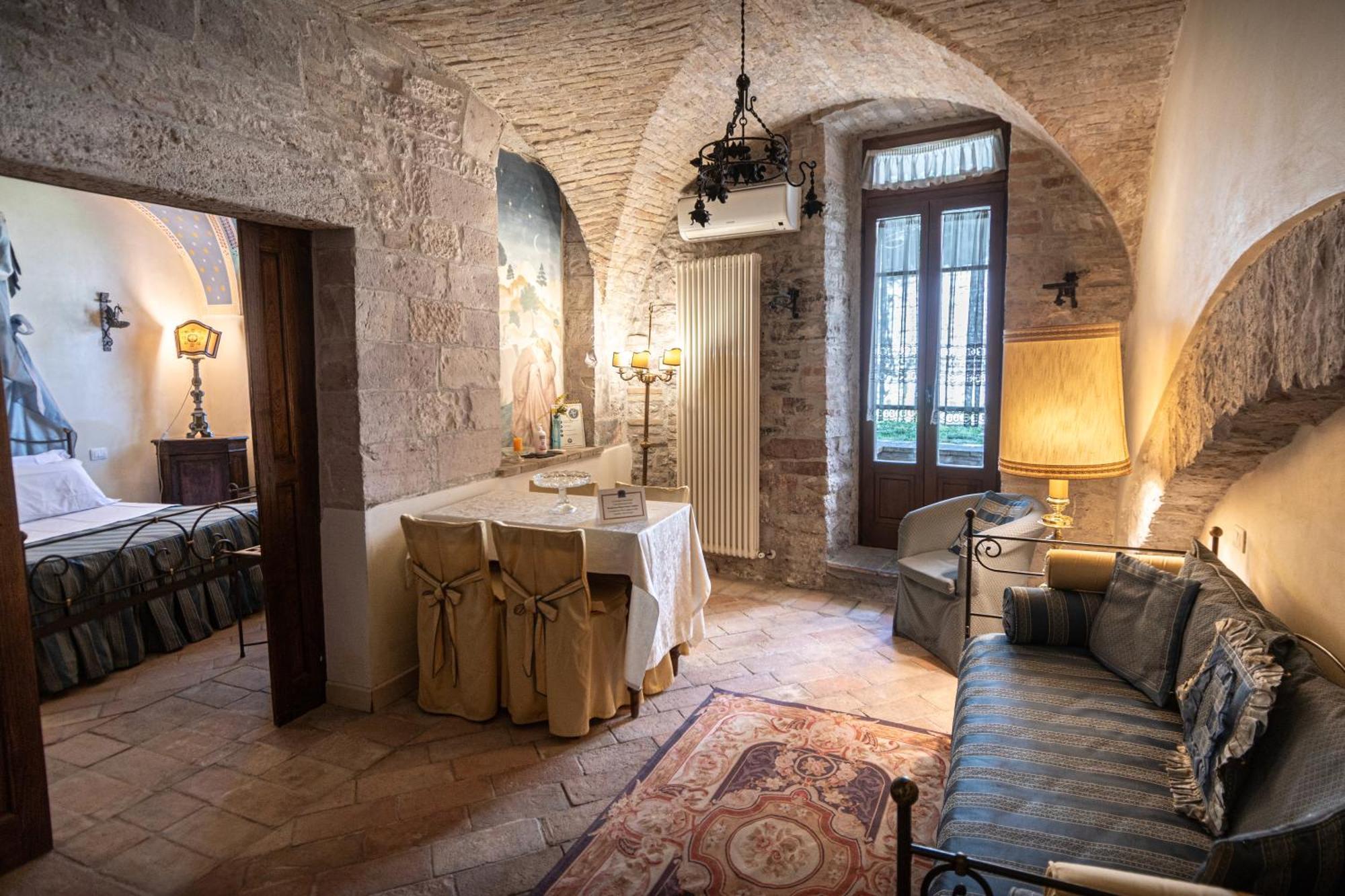 Residenza D'Epoca San Crispino Apart otel Assisi Dış mekan fotoğraf